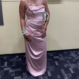 Like new House of CB dry cleaned formal gown 🔥